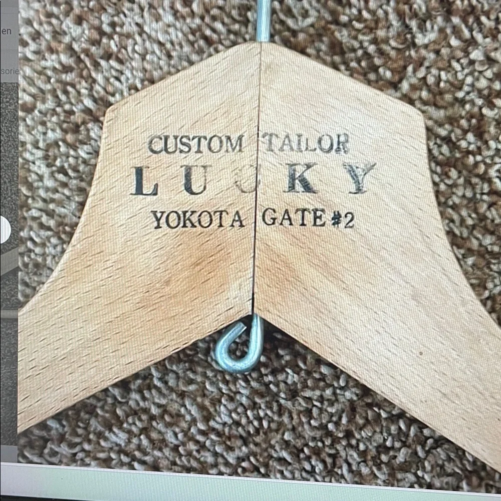 VTG wooden Hanger CUSTOM TAILOR LUCKY YOKOTA GATE #2